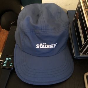 Stüssy hat
